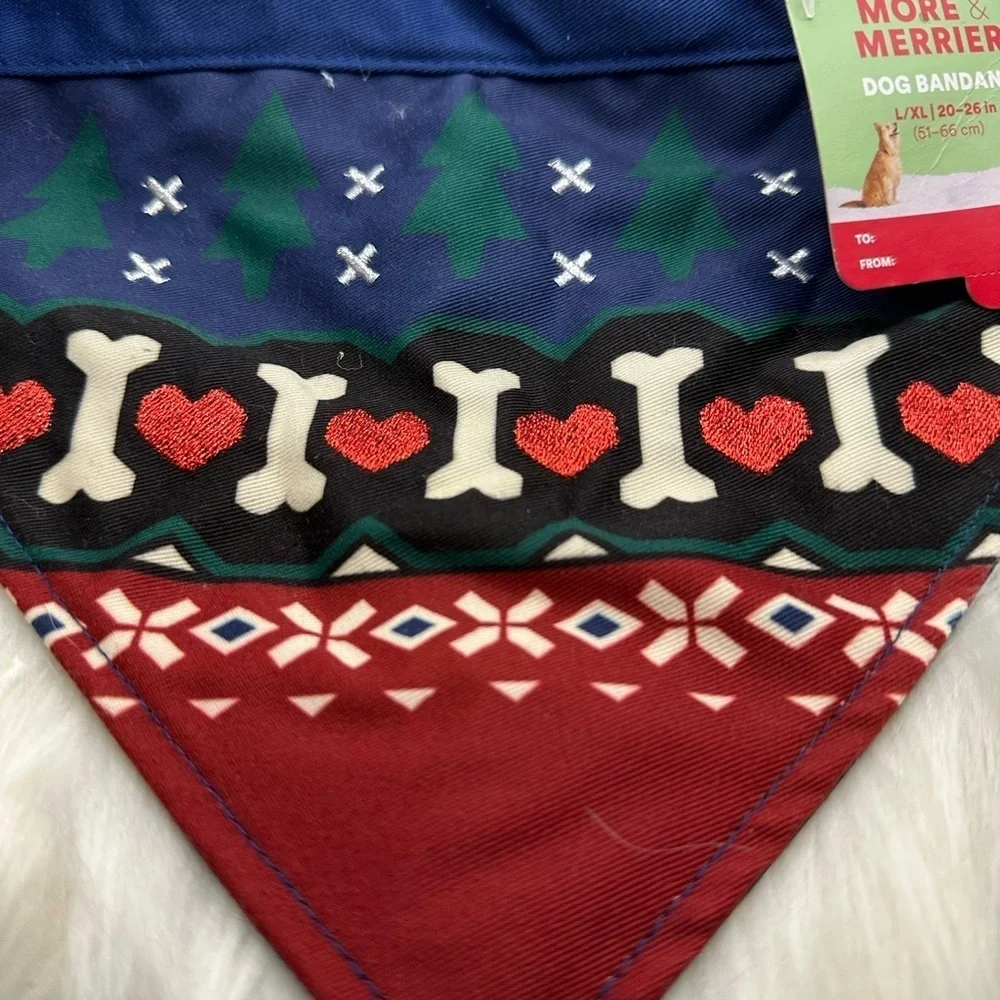 🩷5/$10 Festive Dog Bandana with Trees and Bones
